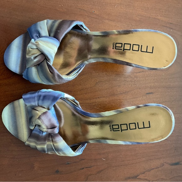 Beautiful Moda Spana silk slides in watercolor ombré silk - Picture 4 of 5